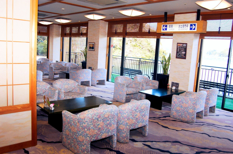 Public Area 3, Kochoran, Toba