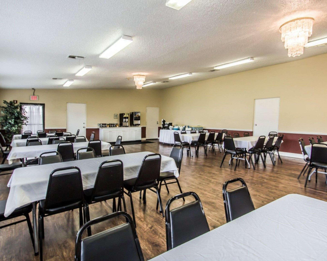 Food & Drinks 5, Rodeway Inn Maingate Hotel, Osceola
