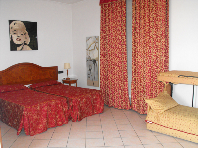 Bedroom 3, Primotel, Brescia