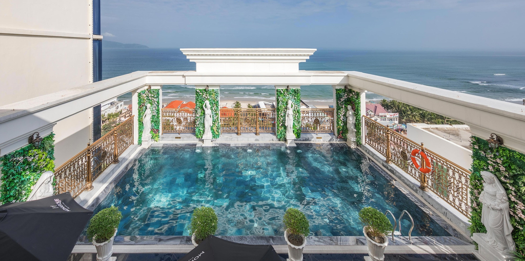 Monarque Hotel, Sơn Trà
