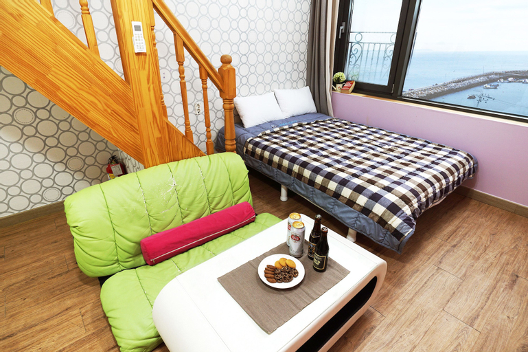 Taean Mongsanpo Jungdaun Pension, Taean