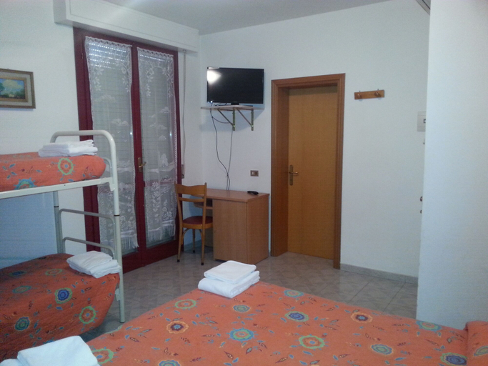 Bedroom 4, Hotel Marylise, Rimini