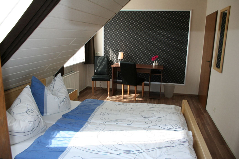 Bedroom 3, Landgasthaus Fecht, Aurich