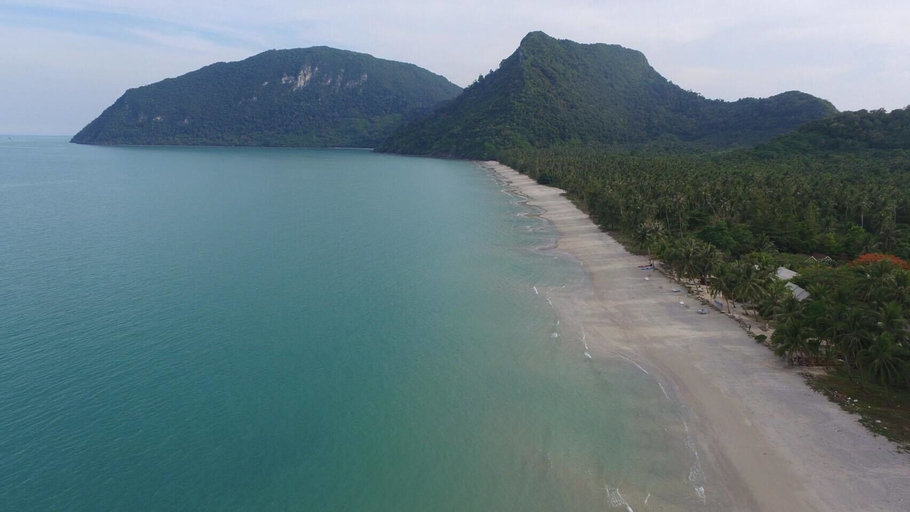 Baan Thong Ching Resort, Khanom