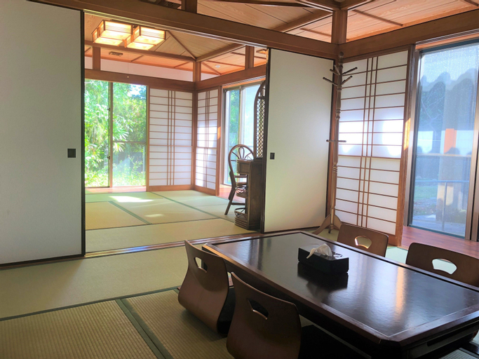 private hotel WALKERS NAKIJIN, Nakijin