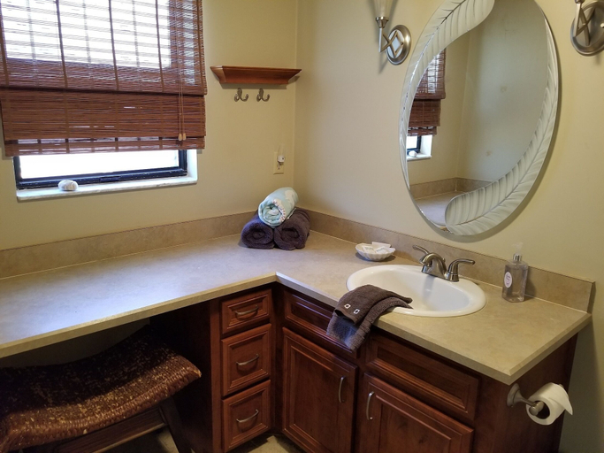 Bathroom 4, See Shack, Saint Johns