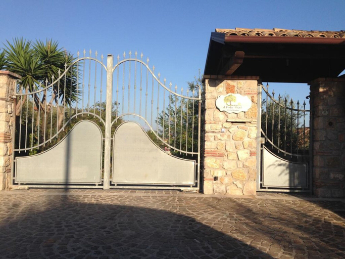 Exterior & Views 2, Il Finto Pepe di Alessia, Latina