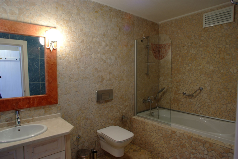 Bathroom 5, Likya Residence Hotel and Spa, Kaş