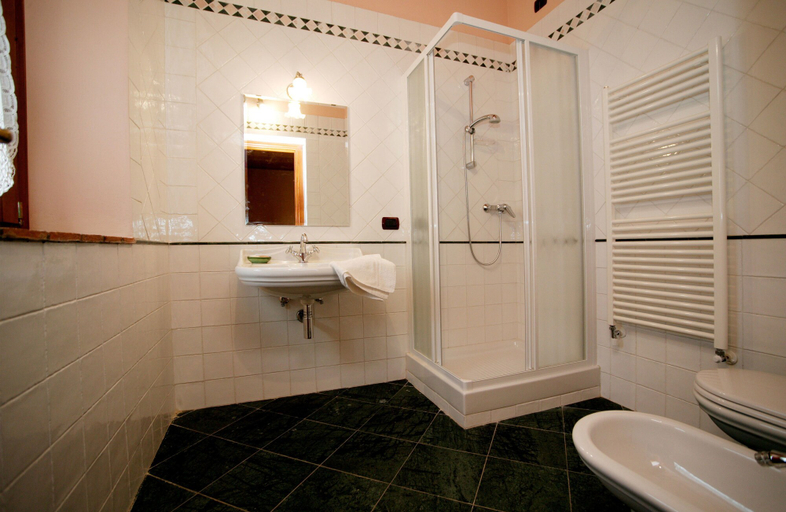 Bathroom 4, I Gelsi, Florence
