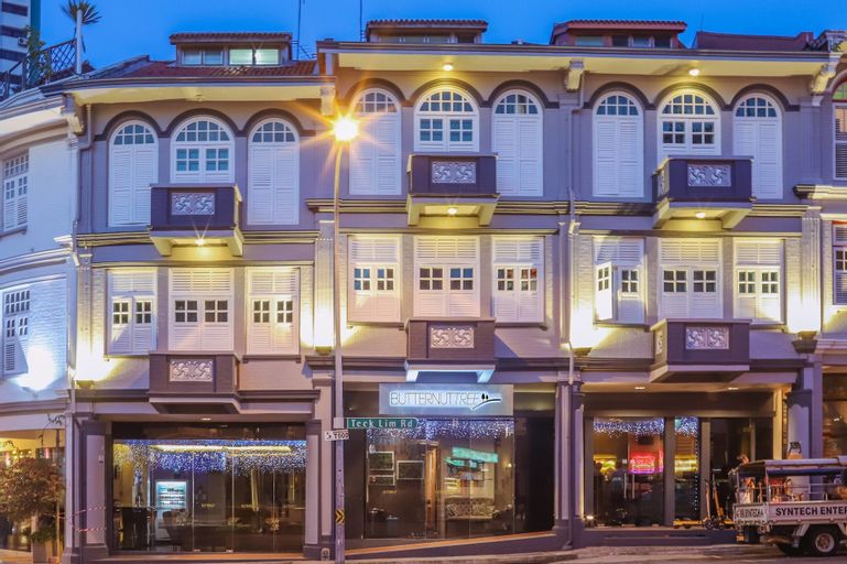 Butternut Tree Hotel, Outram