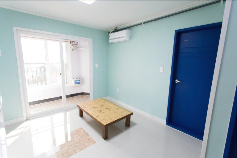 Bathroom 5, Views Over Hanok Villiage, Jeonju