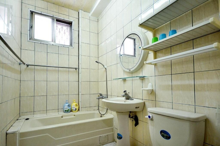 Bathroom 4, Yiwa Homestay, Taitung
