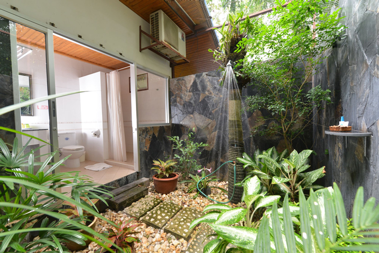 Rocky Point Resort, Thap Sakae