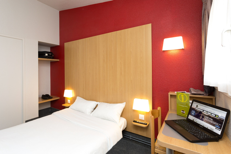 Bedroom 28