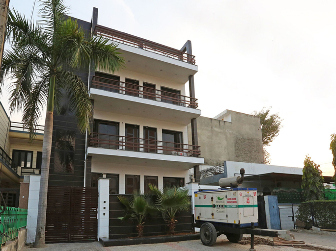 OYO 11090 Maira Homes, Faridabad