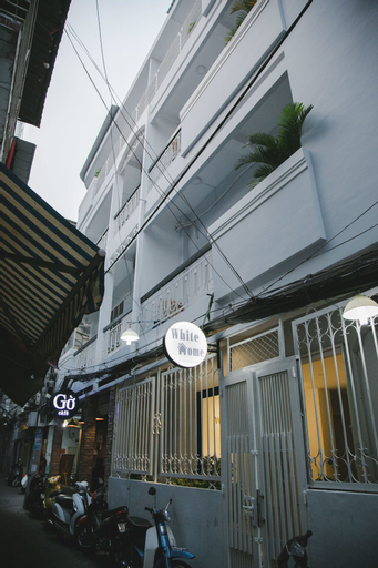 White Home, Quận 1