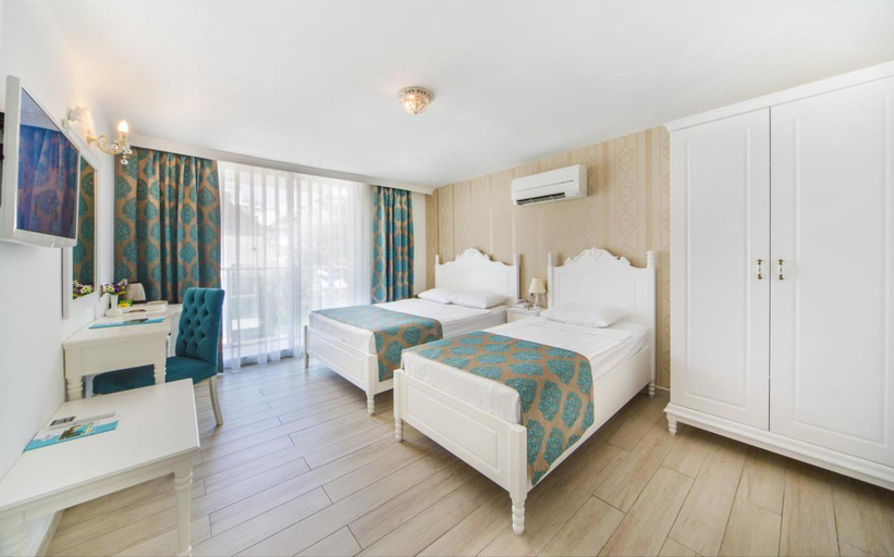 Bedroom 3, Kleopatra Atlas Hotel, Alanya