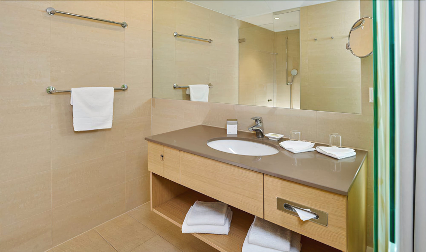 Bathroom 5, Seehotel am Kaiserstrand, Bregenz