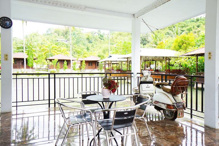 Food & Drinks 5, 1254 Golden Lake Resort, Manado