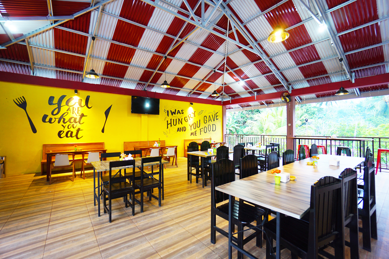 Food & Drinks 4, 1254 Golden Lake Resort, Manado