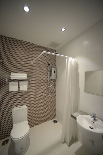 Bathroom 4, Don's Den Hotel , Kuala Lumpur
