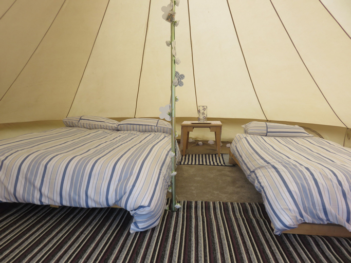 Bedroom 2, Shannon Estuary Glamping