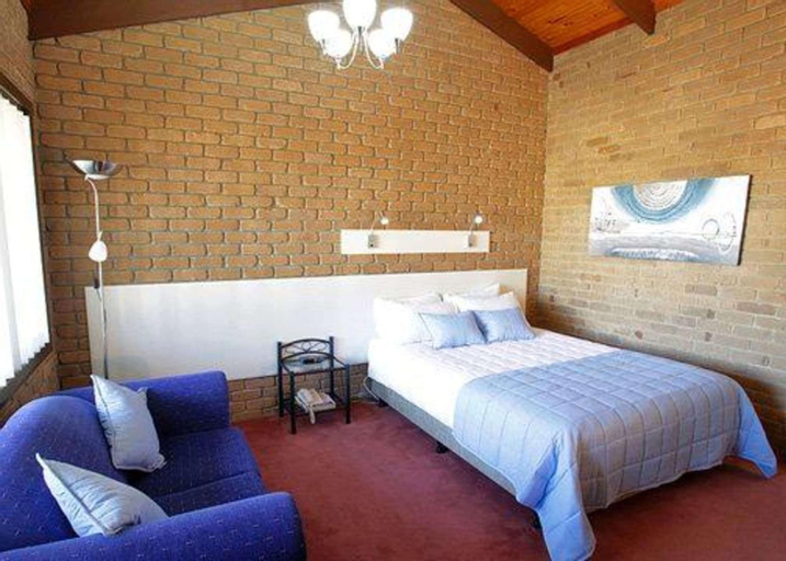 Bedroom 9