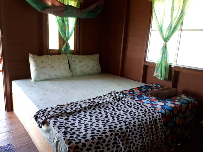 Lung Cha Homestay, K. Sam Roi Yot