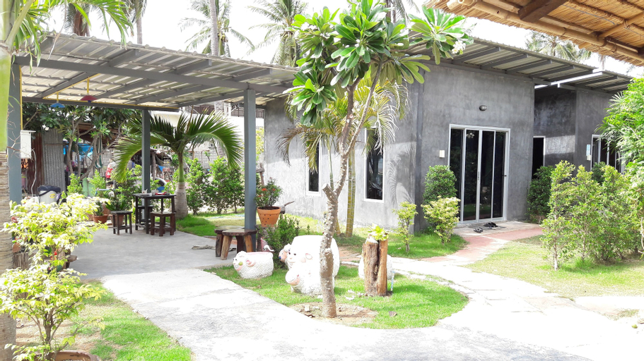 Baan Kiengtalay Samroiyod, K. Sam Roi Yot