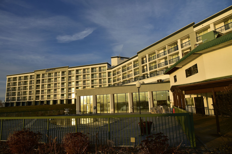Exterior & Views 2, Radisson Hotel Niagara Falls-Grand Island, Erie