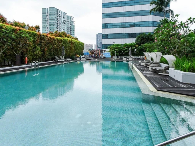 Frasers Suites Singapore, Singapore River