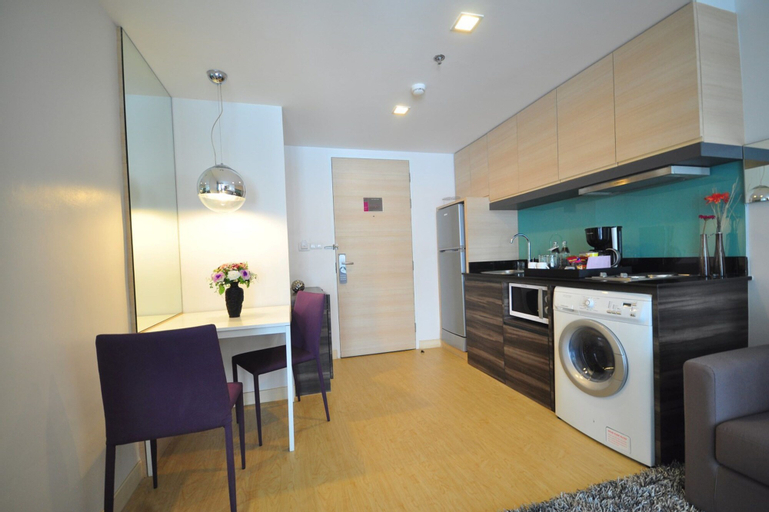Arize Hotel Sukhumvit, Wattana