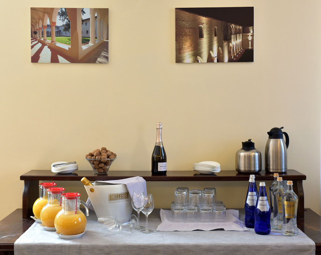 Others 4, Nuovo Albergo Italia, Milano