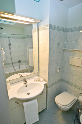 Bathroom, PHI Hotel Hortensis, Perugia
