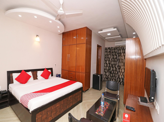 OYO 13059 The Alarian Residency, Gurgaon