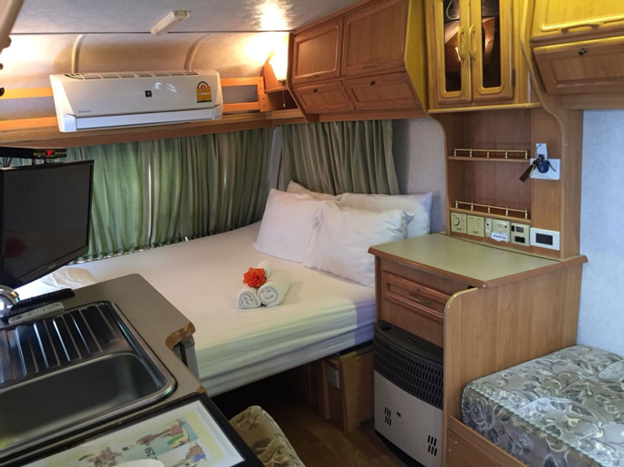 Loft Caravan Resort, Ban Laem