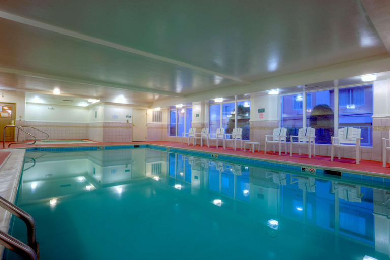 Sport & Beauty 5, Country Inn & Suites by Radisson, Chester, VA, Chesterfield