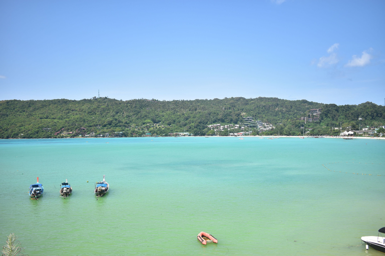 Phi Phi Beach Front Resort, Muang Krabi