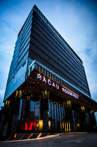 The Macau Roosevelt, Nossa Senhora do Carmo
