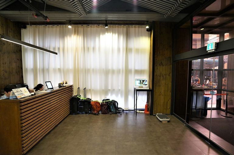 D Seven Suites, Seongbuk