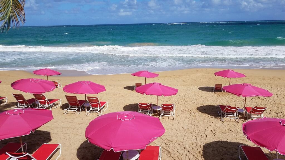 Public Area 2, The Tryst Beachfront Hotel