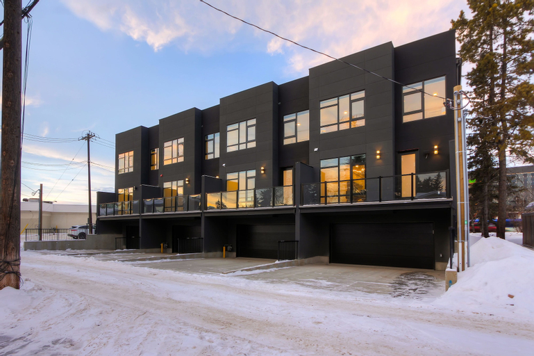 NEW LUXURY TOWNHOME 23, Division No. 11