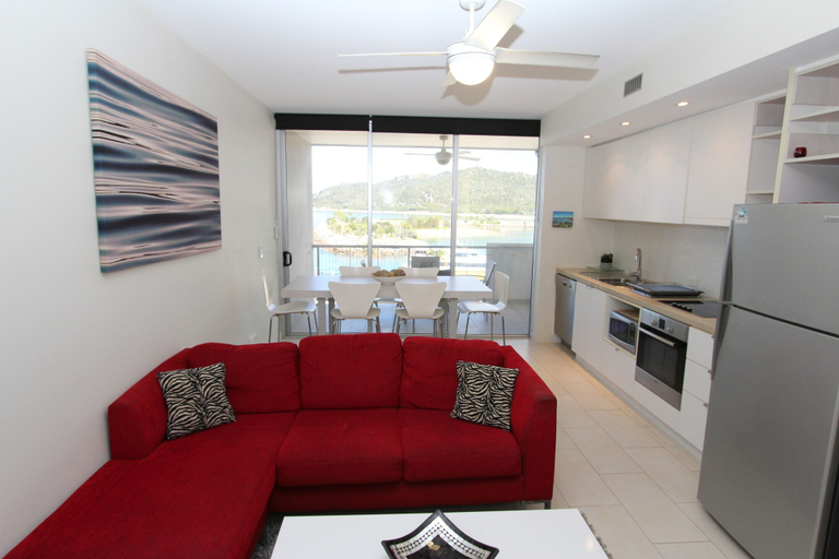 Others 4, 1 Bright Point Apartment 1402, Magnetic Island