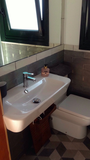 Bathroom 4, Casa Lourido, A Coruña