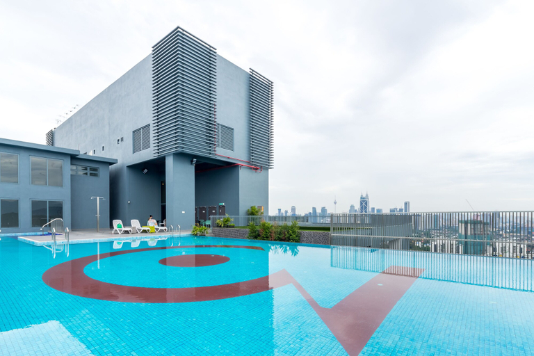 Sport & Beauty 1, My Casa 2 Bedroom Spacious Family Unit near KLCC, Kuala Lumpur