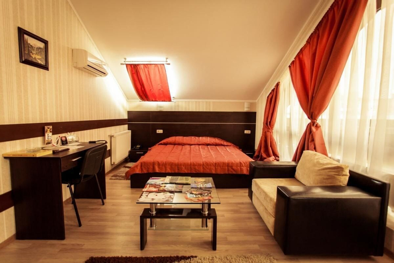 Viva Hotel, Kharkivs'ka
