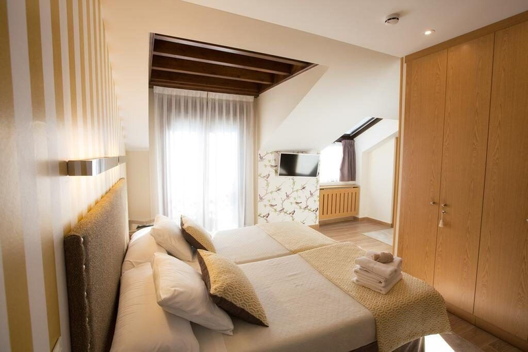 Bedroom 4, Hotel La Casona de Llerices, Asturias