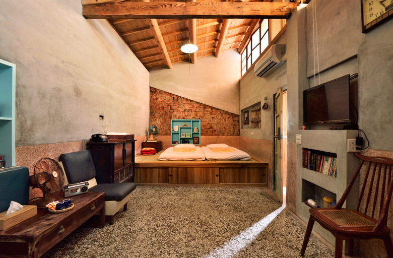 Bedroom 3, YF 97.1, Tainan