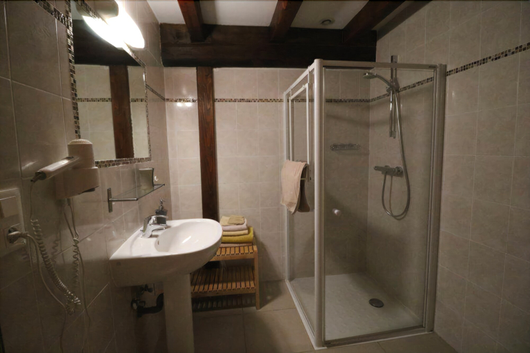 Bathroom 4, Chambres d'Hotes S'burehiesel, Bas-Rhin