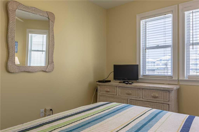 Bathroom 5, Calypso Breeze, Baldwin